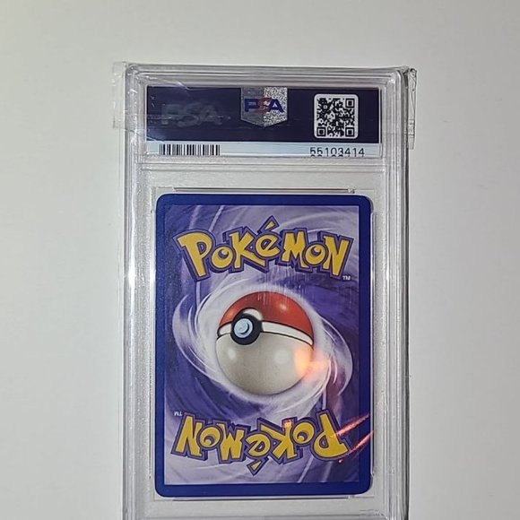 PSA 8 Charizard, 2000 WOTC - Pokemon Cards - Picture 2 of 4